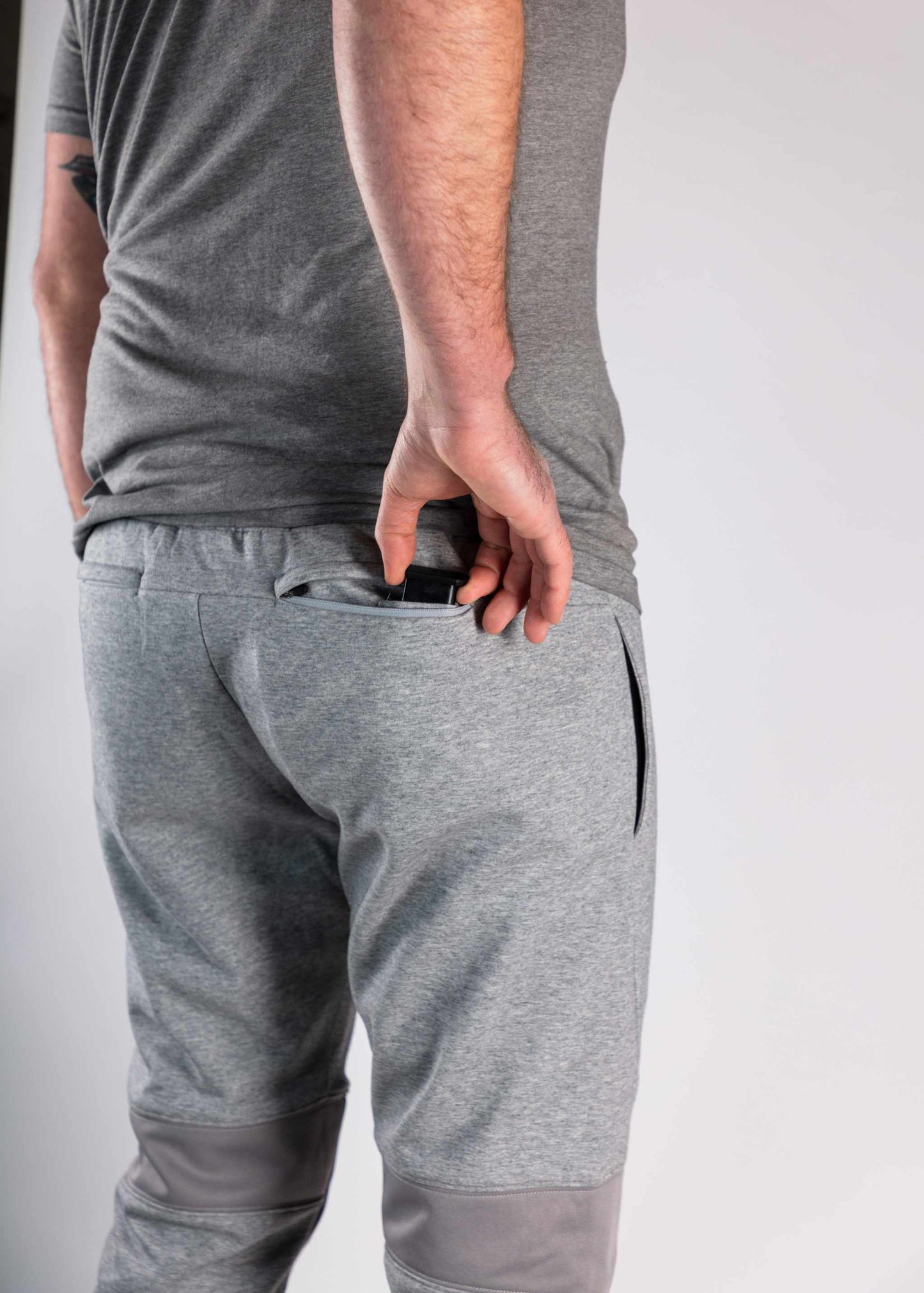 Carrier Joggers Mk.II - Carbon Grey