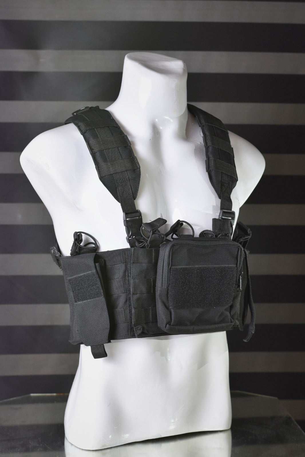 20 pcs Raider Chest Rig with accessories, made of 500D Nylon, includes AK/AR mag slots, padded shoulders, extra attachments, pistol mag pouches, utility pouch, and radio pouch.